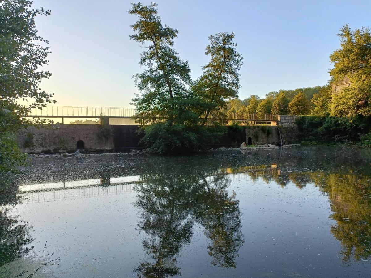 Mettez vous au vert près du château de Vaux le Vicomte en sous sol semi enterré Vila Maincy Exterior foto